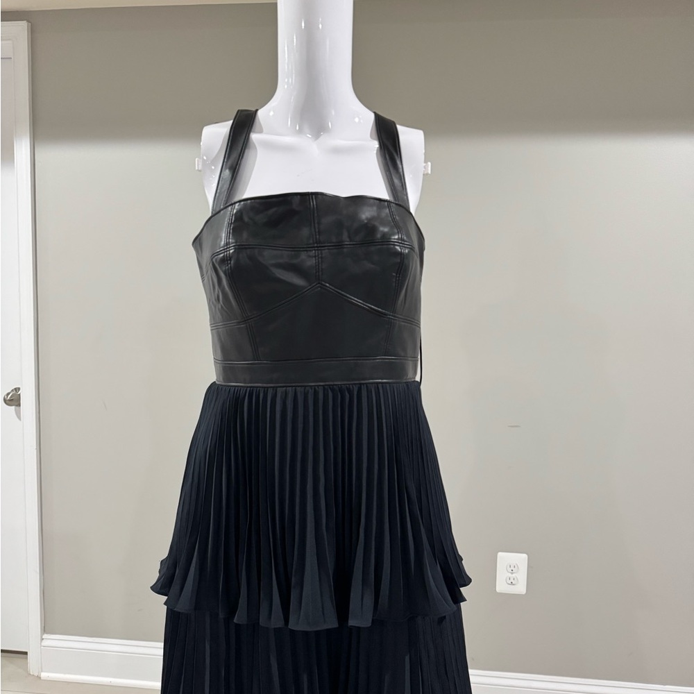 $648 AMUR
Women's Ozzy Faux Leather & Crêpe De Chine Midi-dress In Black size 8 - Picture 9 of 10